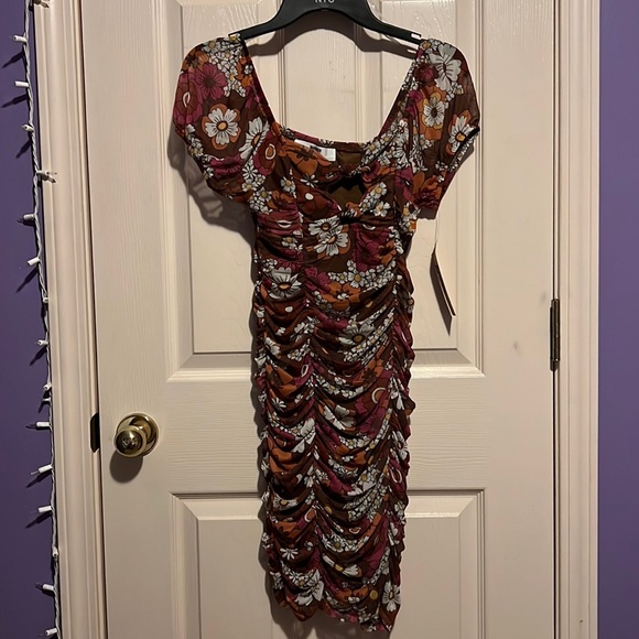 madden NYC Dresses & Skirts - NWT Madden ruched dress